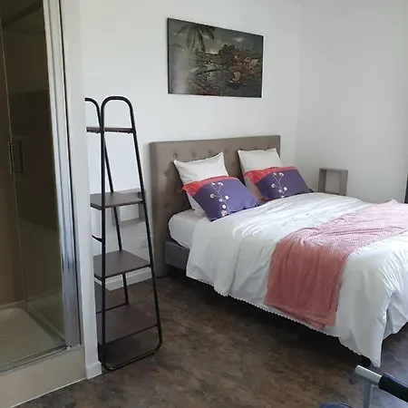 La Batisse L'arbre Beige Apartment *