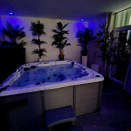 La Batisse L'arbre Beige Apartamento